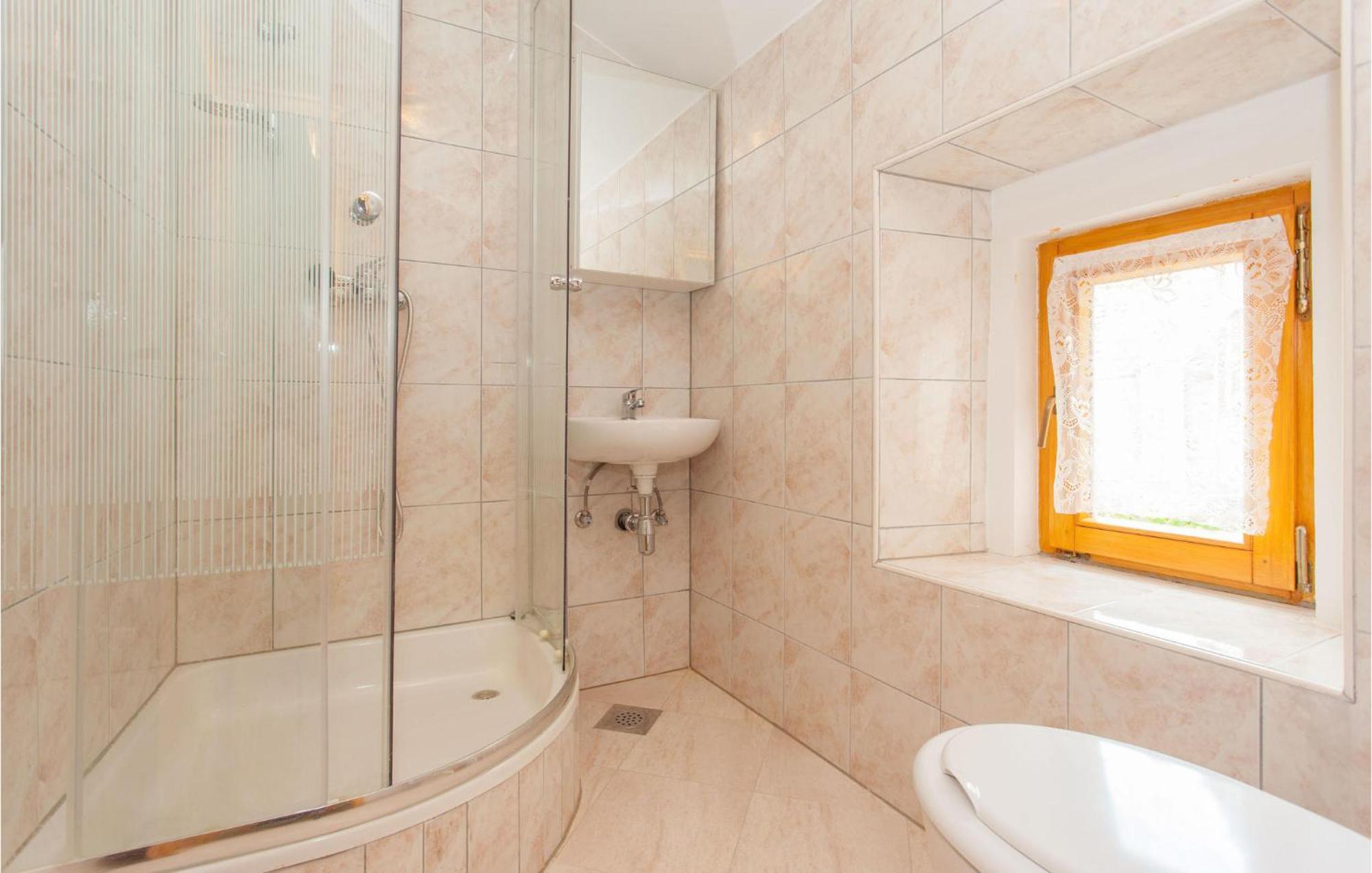 Gorgeous Apartment In Omisalj With Kitchen ภายนอก รูปภาพ